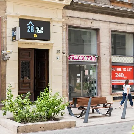 2B Hostel&Rooms-2